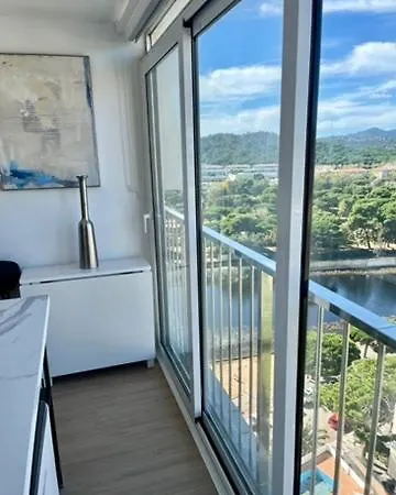 Cloud 14 Apartment *